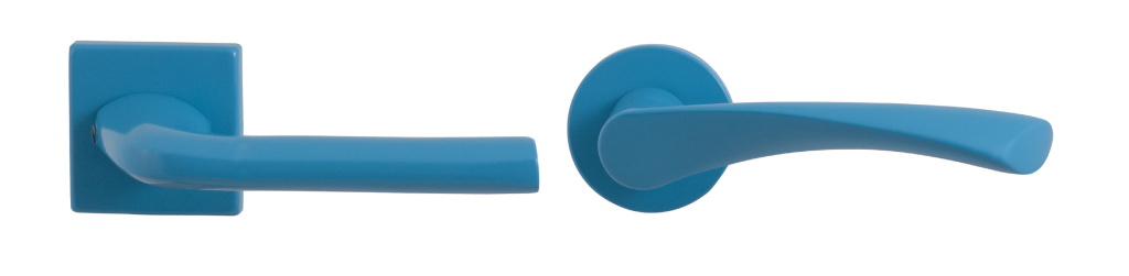 Twee blauwe deurkrukken