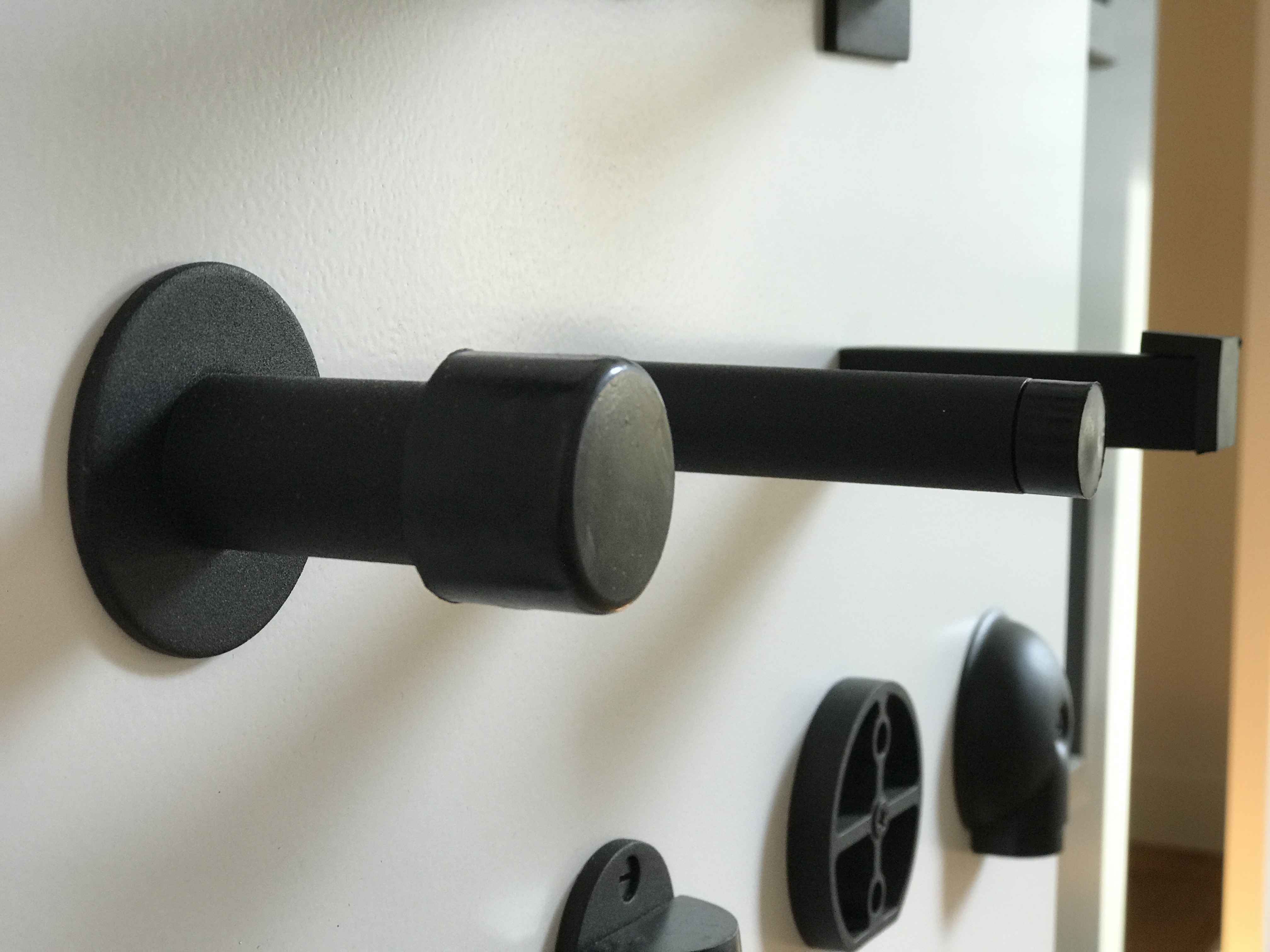 Bescherm muur en deur met deurstoppers